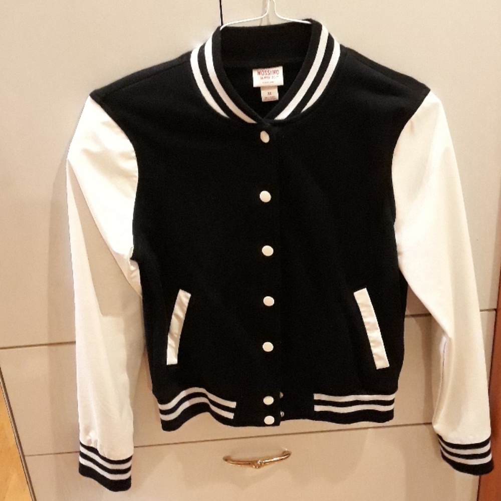 Never worn Size xs varsity jacket